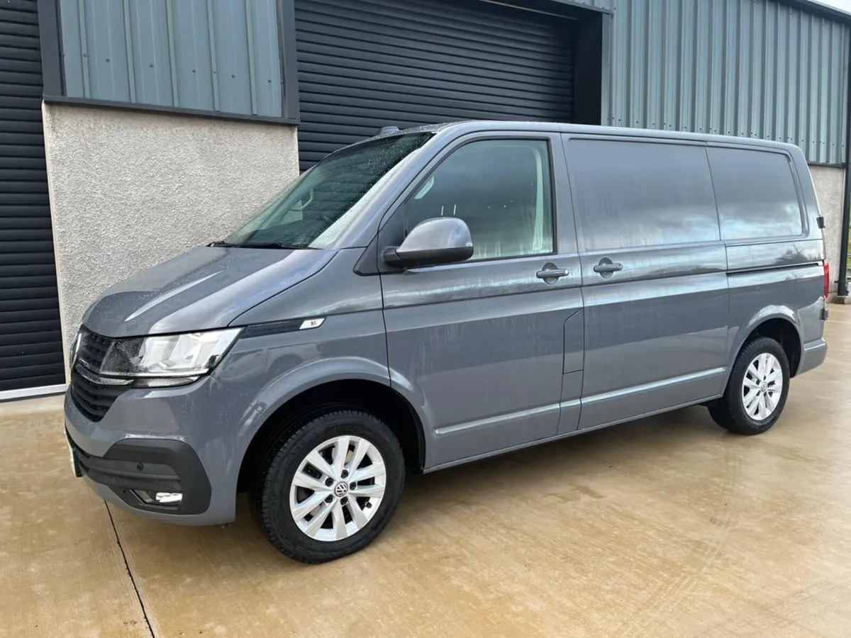 Volkswagen Transporter 2021 - Image 2