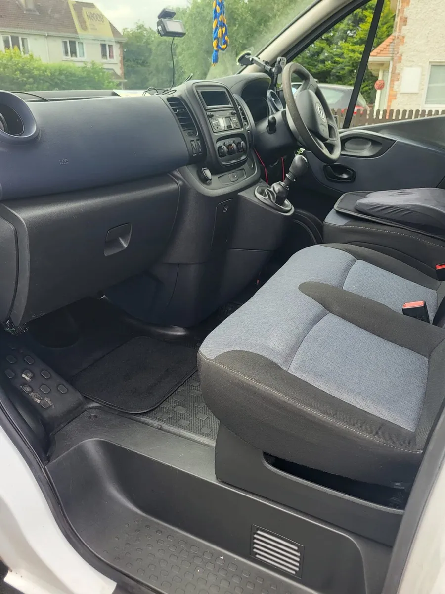 White 161 Opel Vivaro 1.6 CDTI - Image 3