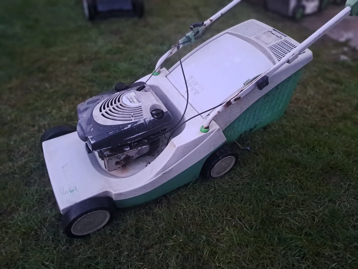 Lawnmower for repair - Image 2
