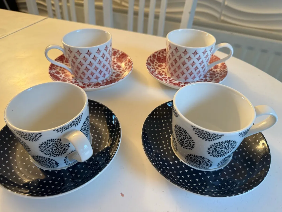 4 x tea and coffee cups set - Image 2