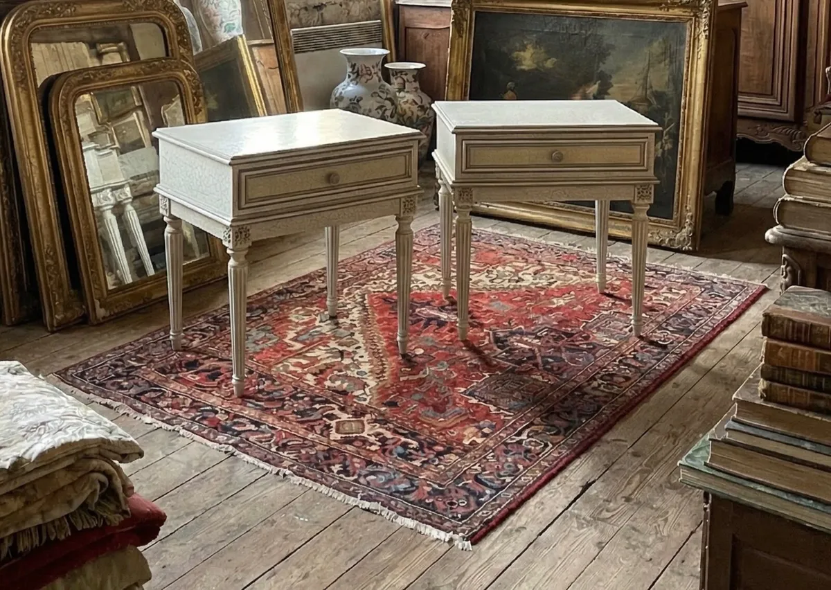 Pair of painted lockers with crackled finish - Image 1