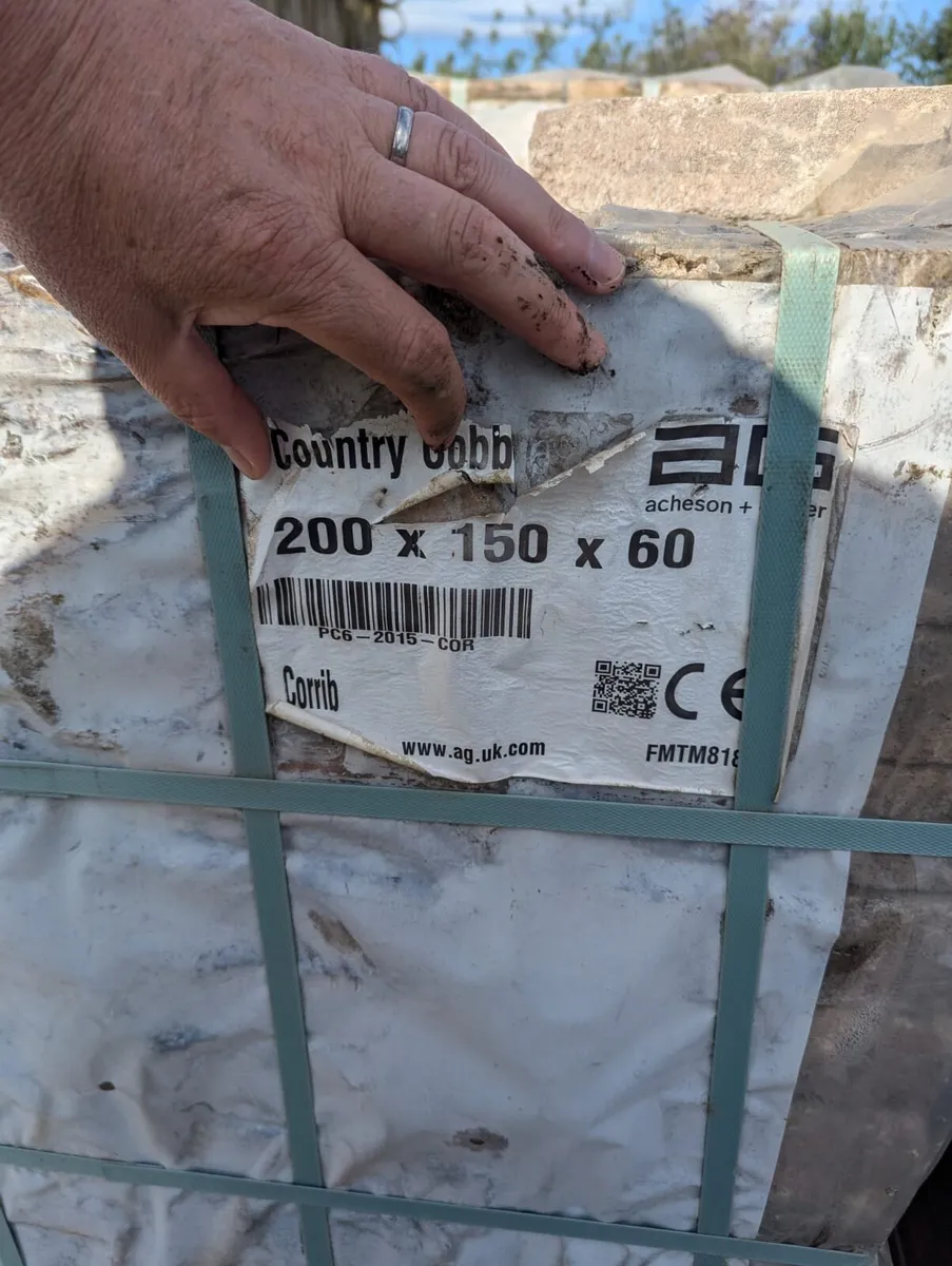 Cobblestone & Paving slabs - Image 3