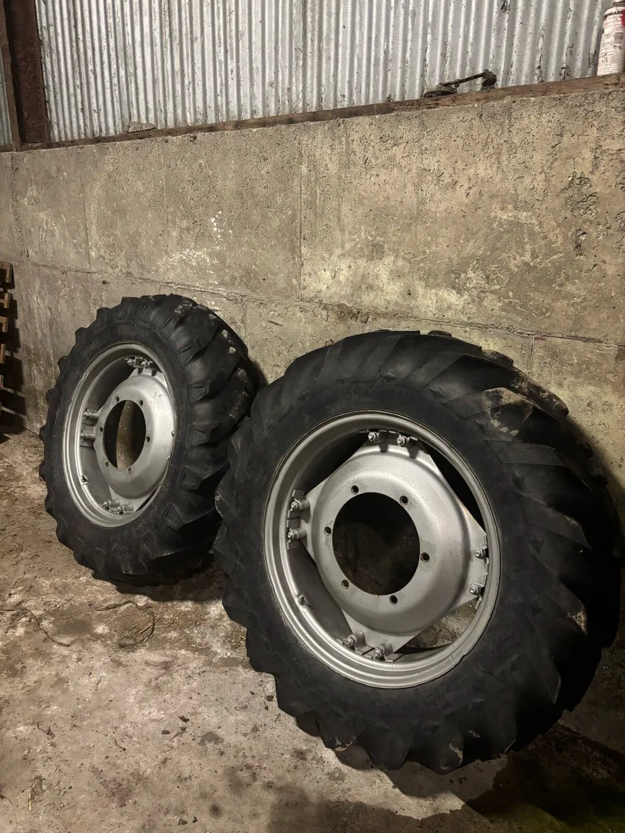 12.4 x 28 wheels - Image 1