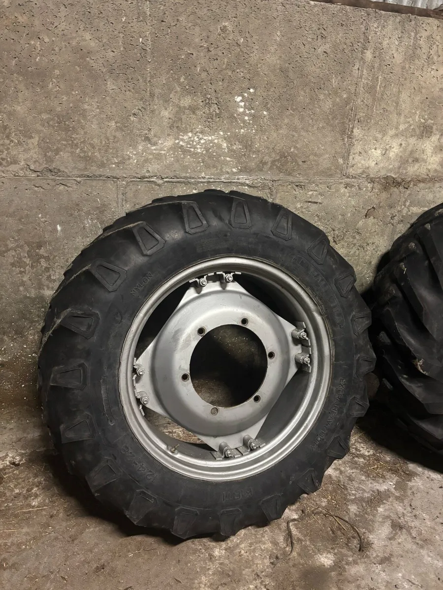 12.4 x 28 wheels - Image 2