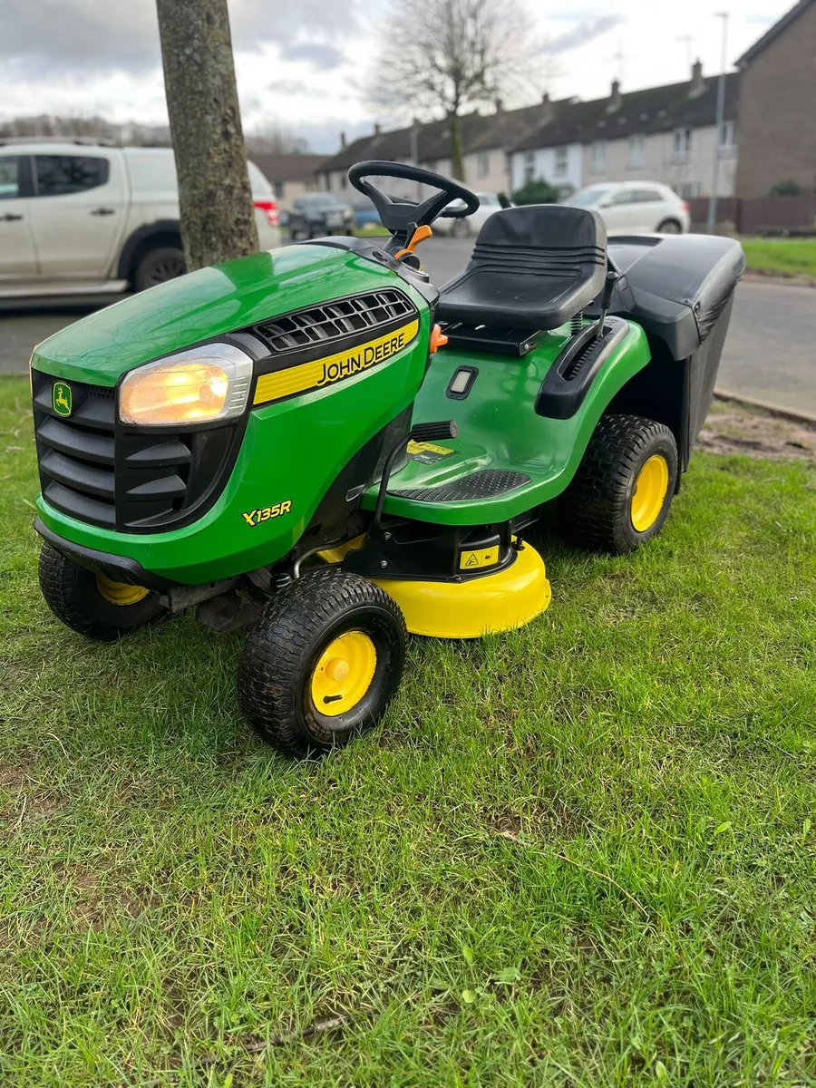 John derre petrol ride on lawnmower - Image 1