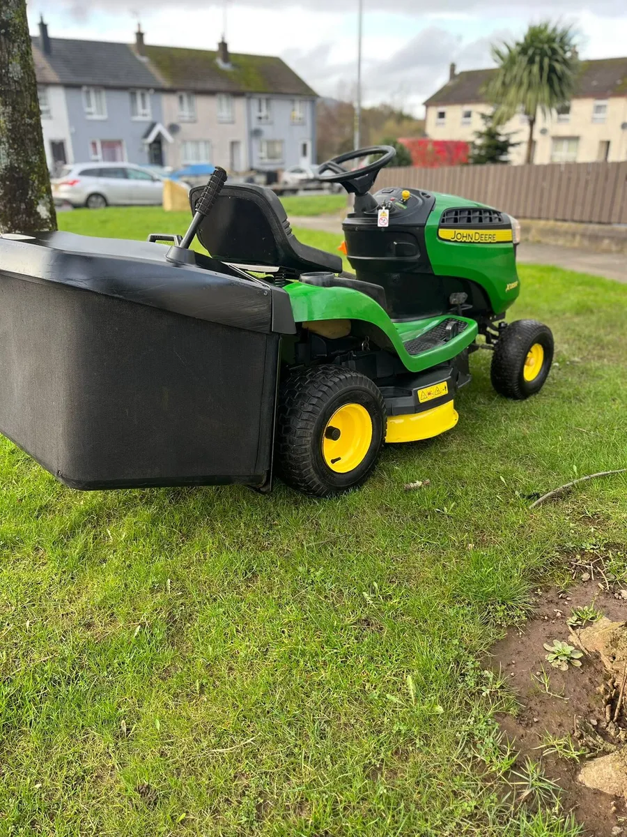 John derre petrol ride on lawnmower - Image 4