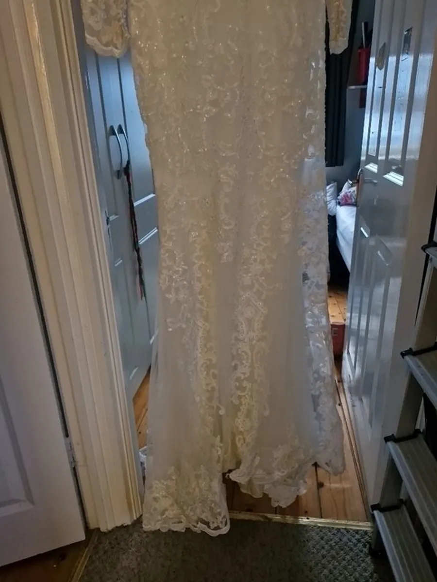 Wedding dress - Image 3