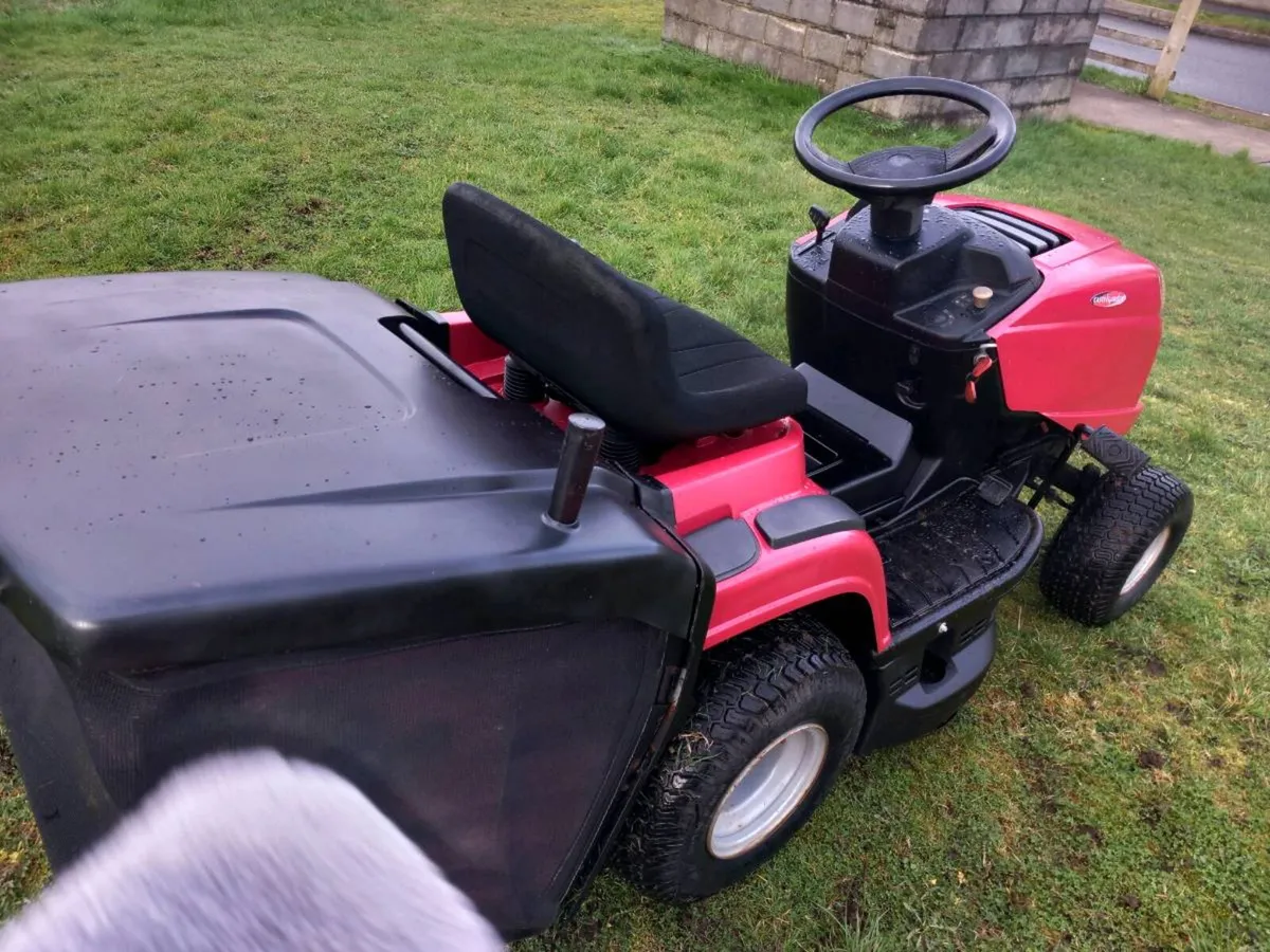 Castlegarden ride on lawnmower - Image 2
