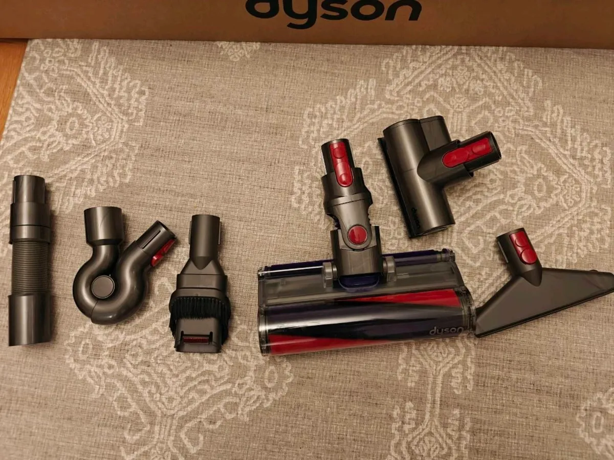 Dyson V10 - Image 2