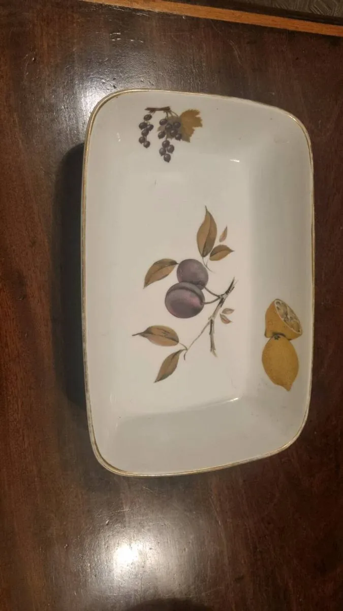 Royal Worcester Baking Dish - Image 3