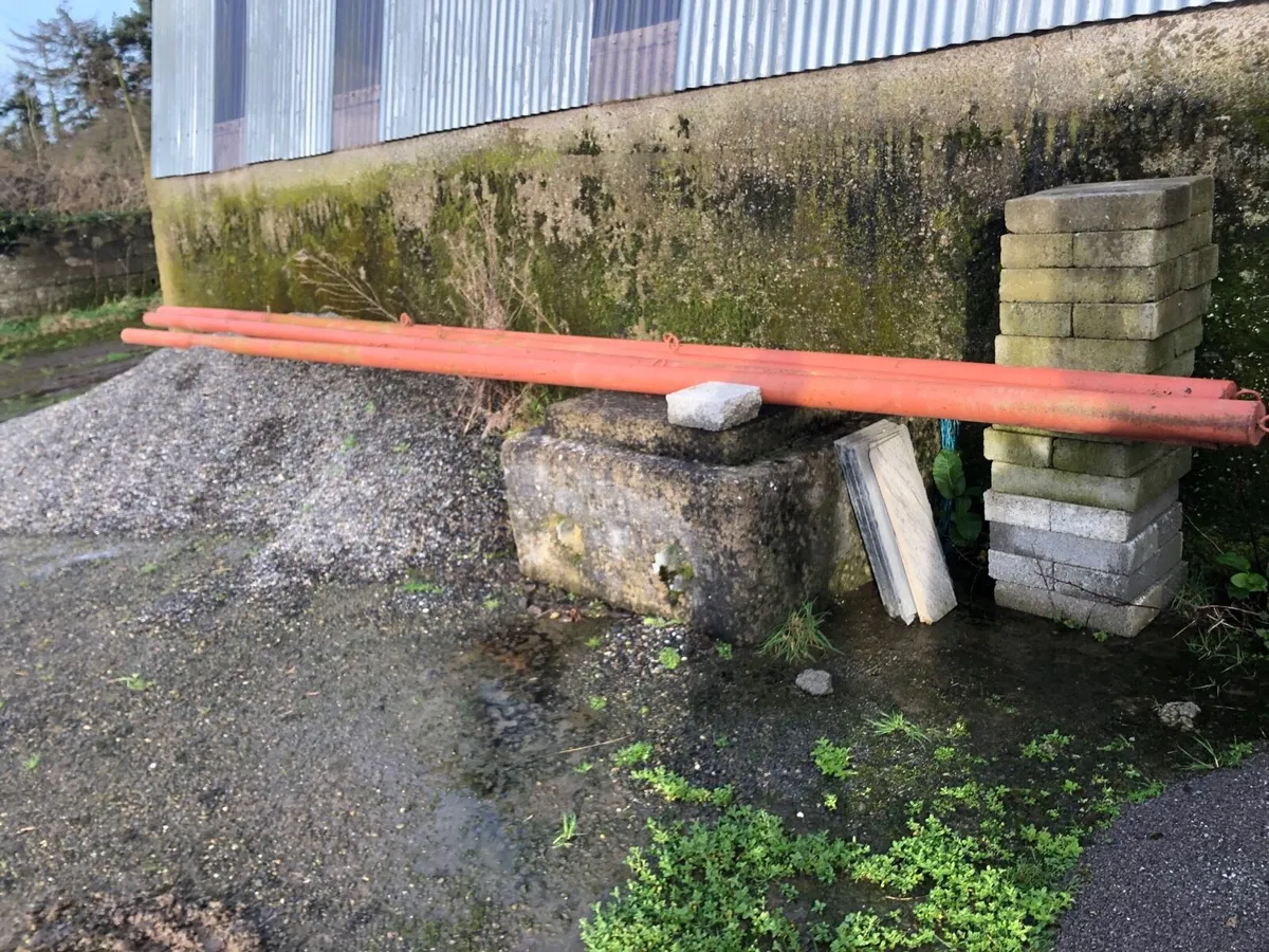 Lengths of steel - Image 2