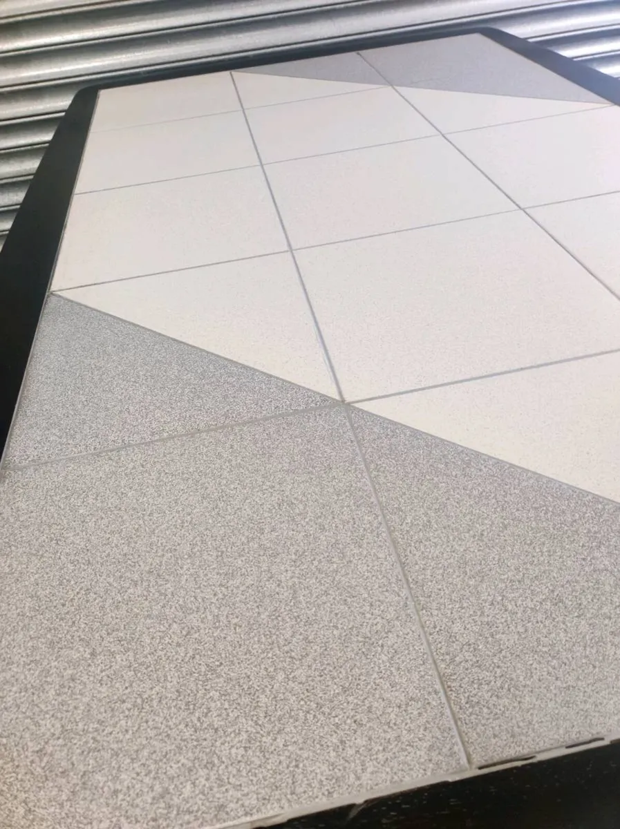 Large Kitchen dining table - Image 4