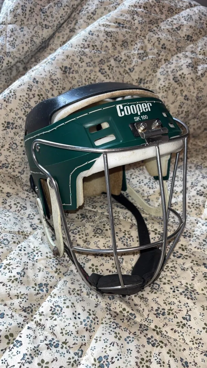 Green and Black Cooper helmet - Image 4