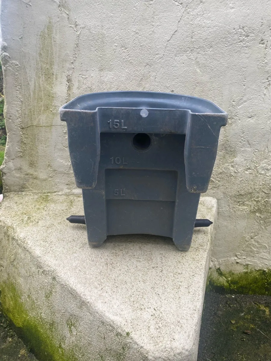 Calf feeder - Image 2
