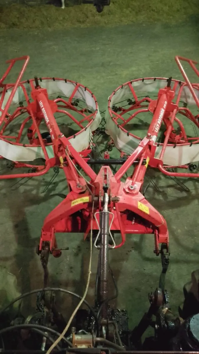 Silage rake - Image 1