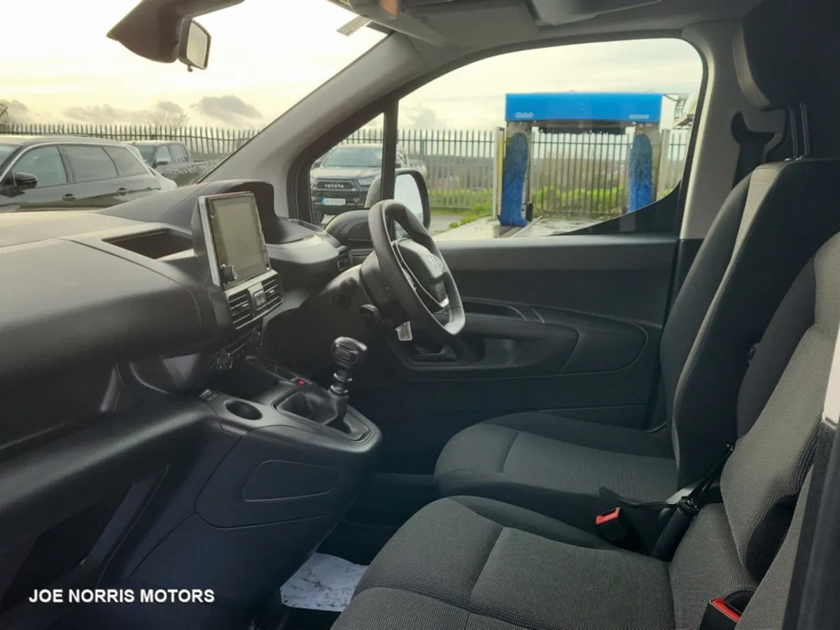 Peugeot Partner PROF PLUS LONG WHEEL BASE 1.5 HDI - Image 4