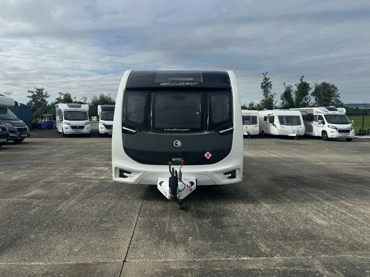 2017 SWIFT CHALLENGER CARAVAN 530 - Image 3