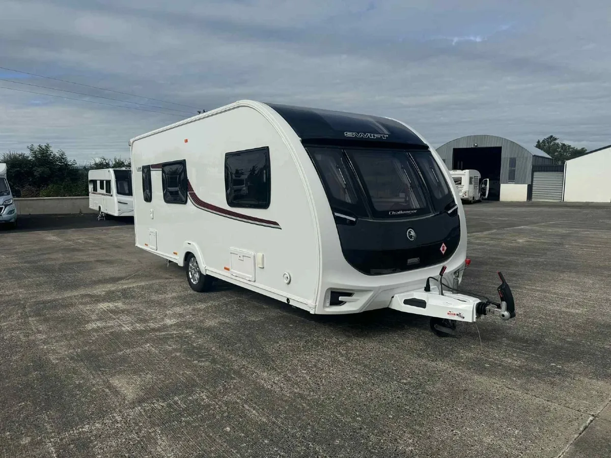 2017 SWIFT CHALLENGER CARAVAN 530 - Image 1
