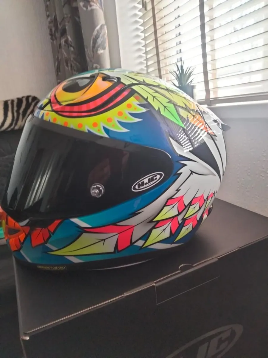 hjc rpha 12 race-helmet. - Image 2