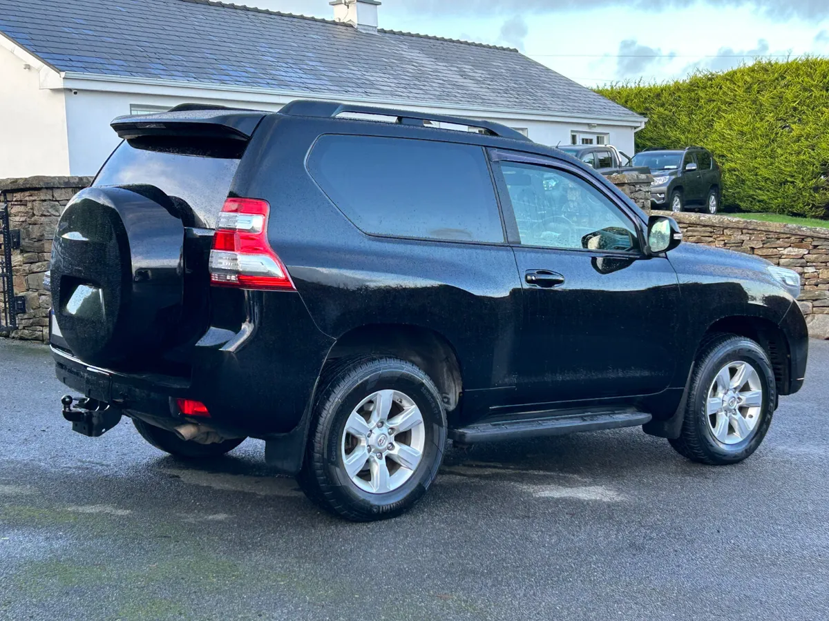 2016 Toyota Landcruiser SWB Auto **Due In**