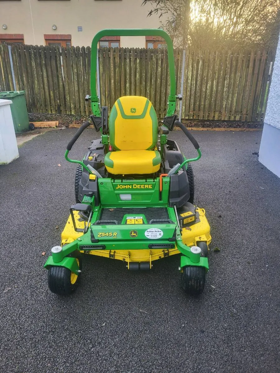 John Deere Zero Turn Mower - Image 1