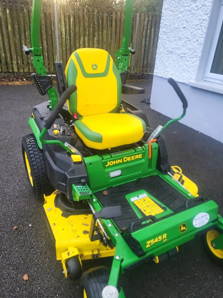 John Deere Zero Turn Mower - Image 2