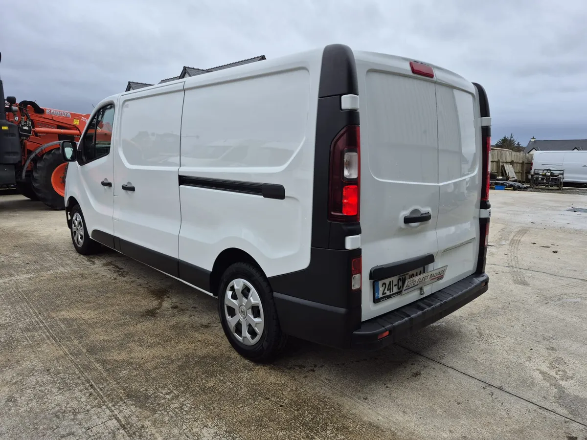 241 RENAULT TRAFFIC LWB BUSINESS 2.0 DCI 130 BHP - Image 4