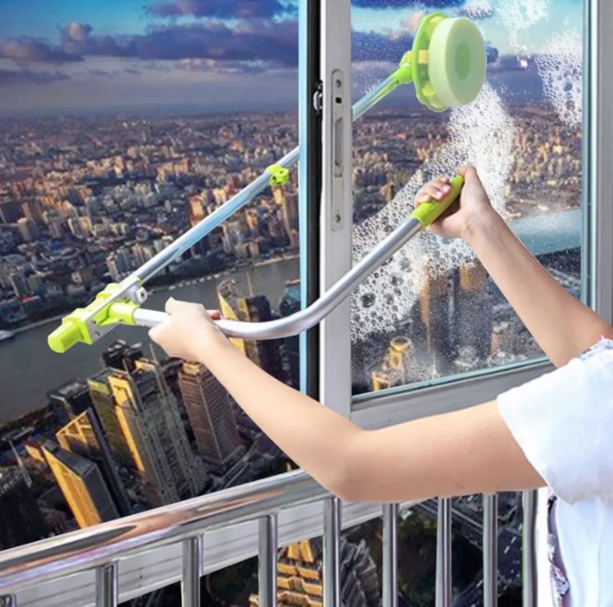 Outside U Type Window Cleaner & Squeezee NEW - Image 1