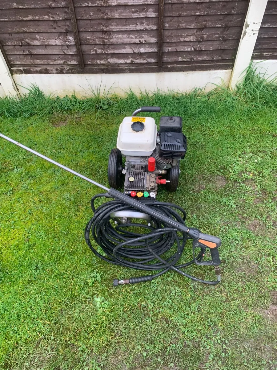 Power washer - Image 1