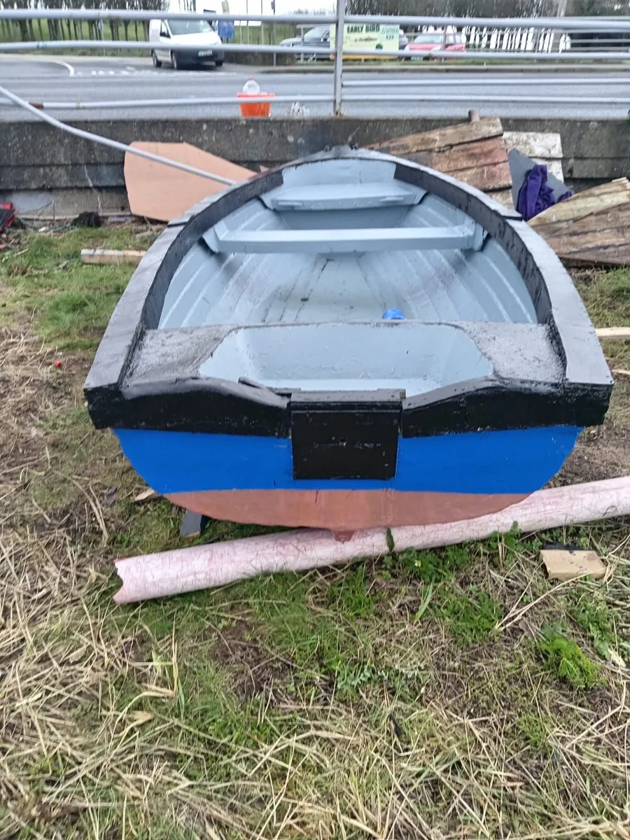 14ft ×6ft fibreglass boat - Image 2