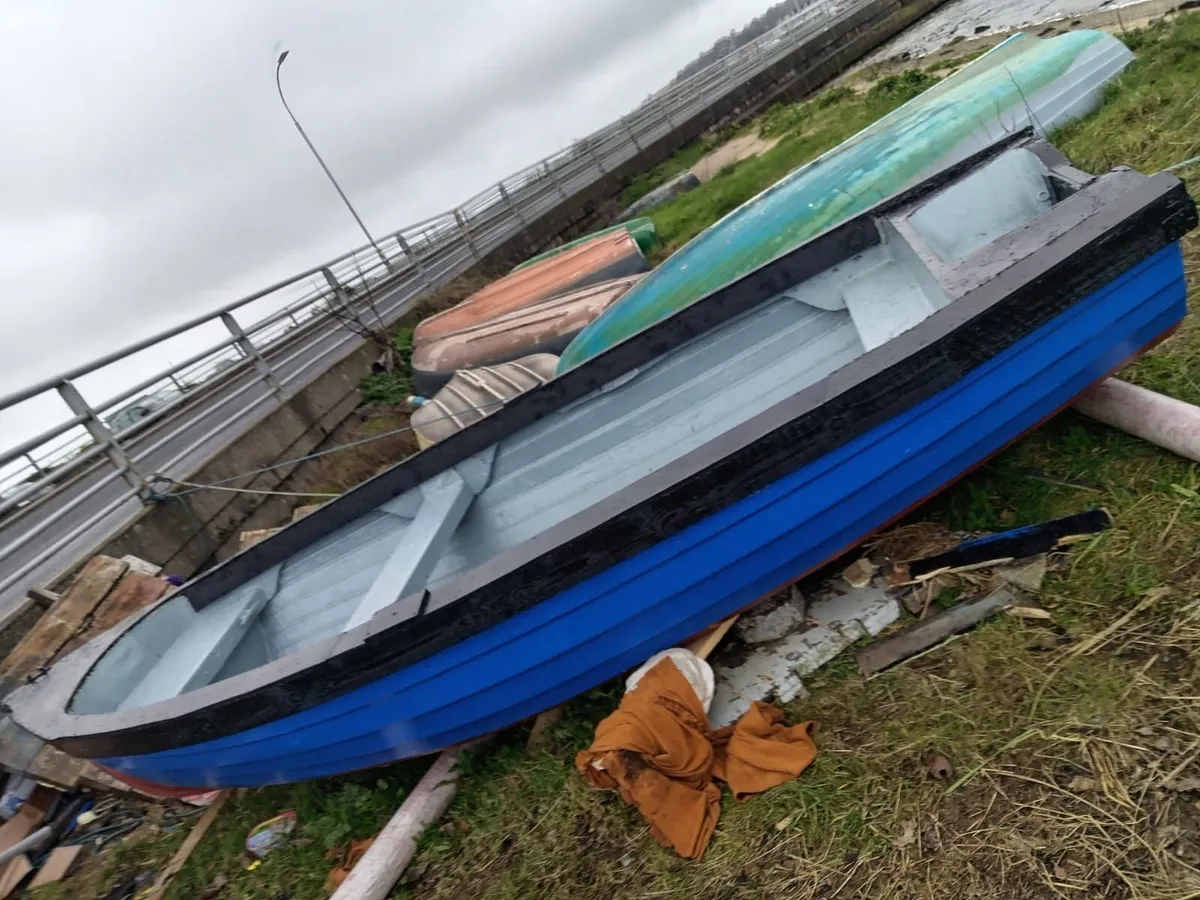 14ft ×6ft fibreglass boat - Image 4
