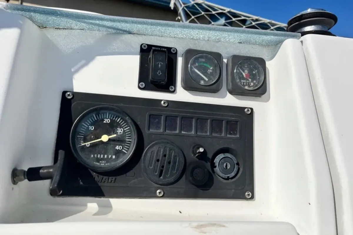 Beneteau Oceanis 321 - Image 4