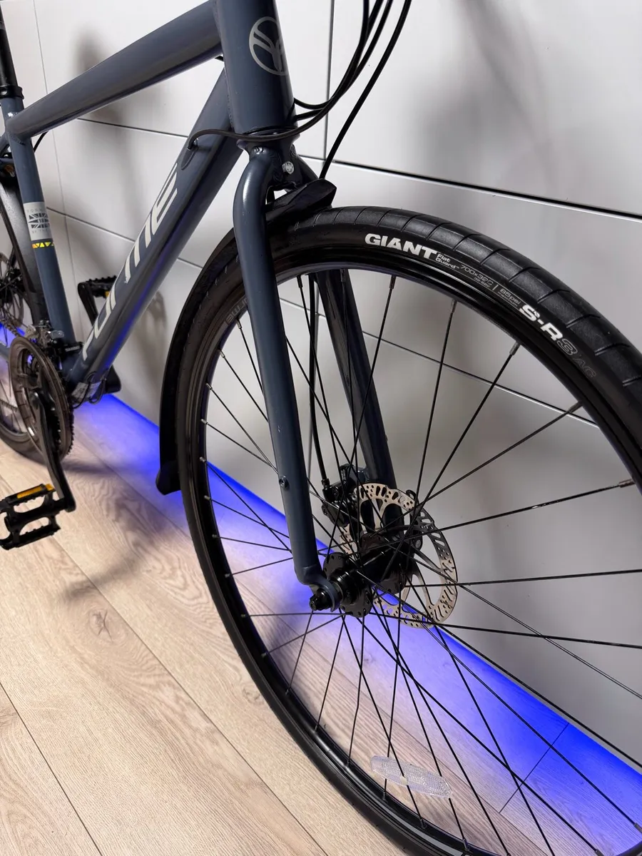 FORME Winster 1 Hybrid Bike - Image 4