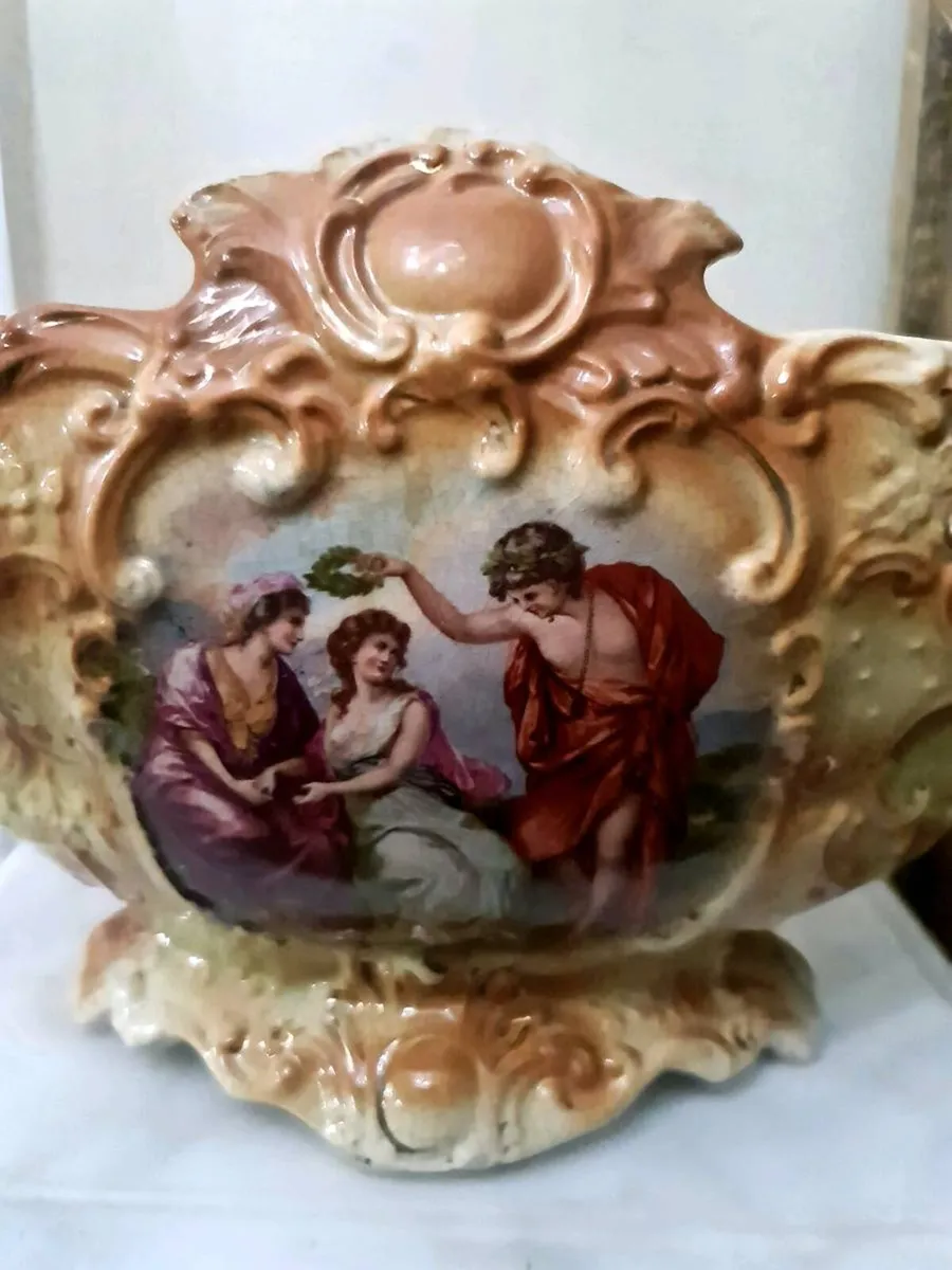 A pair of Antique porcelain Jardinieres POSTAGE AV - Image 3