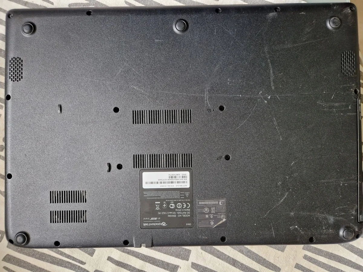 Packard Bell Laptop, EasyNote Z5WGM Intel Celeron - Image 3