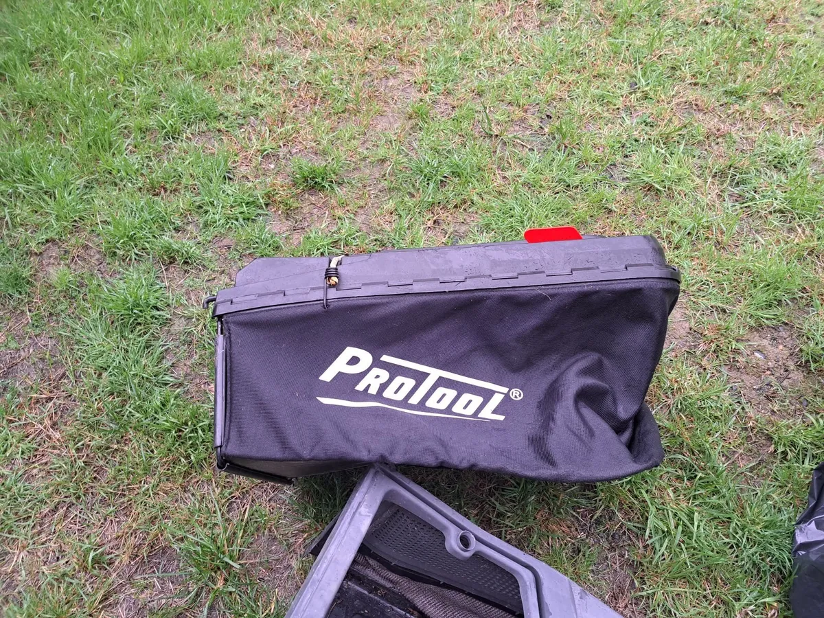 Lawnmower  grass boxs - Image 2