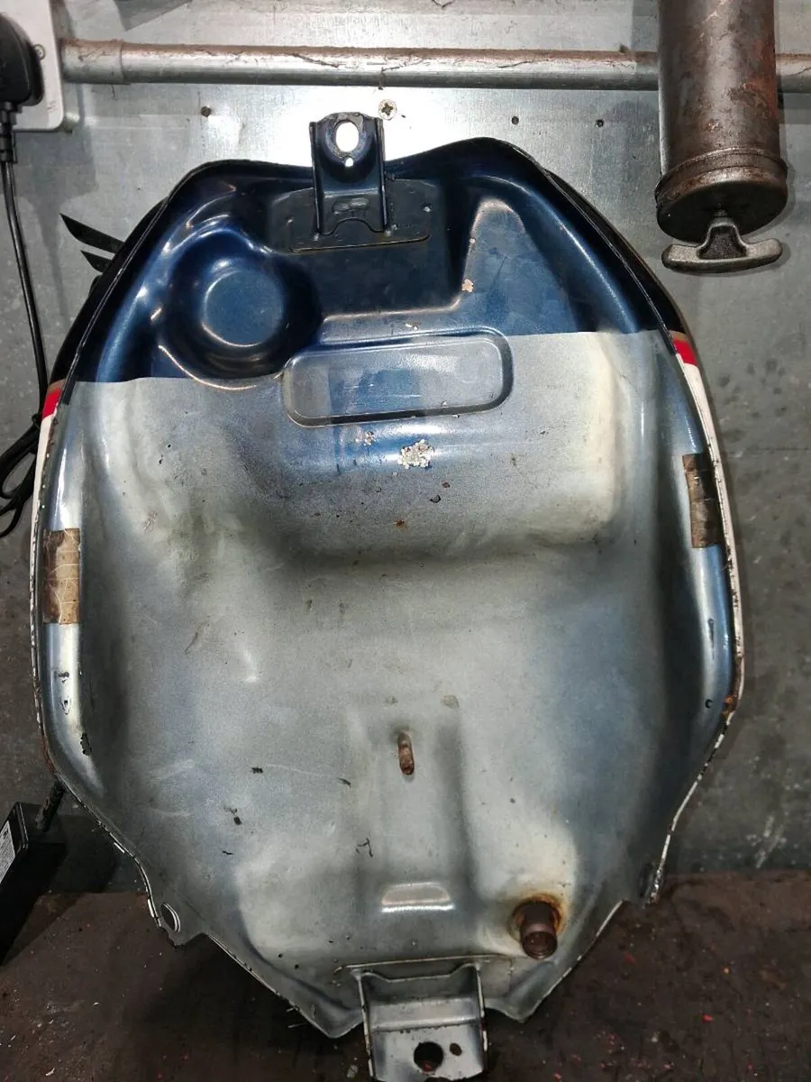 Honda cbr tank - Image 1