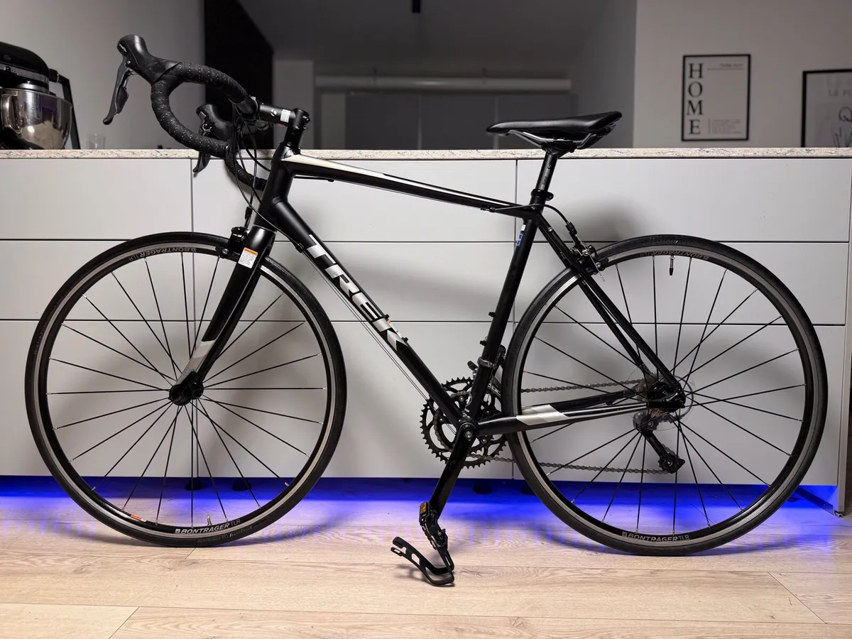 TREK Domane AL2 Carbon Fork Road Bike - Image 2