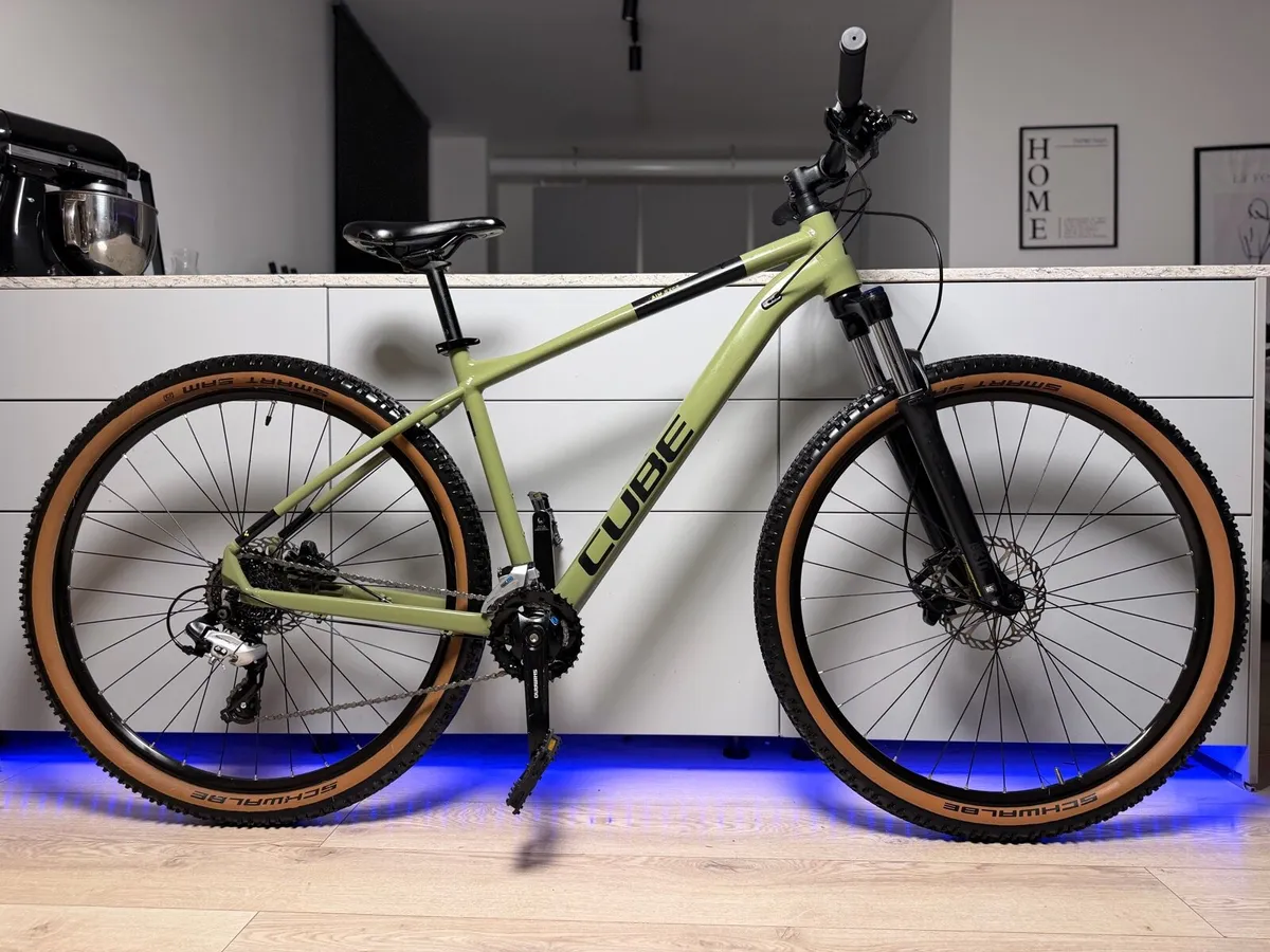 Cube Attain Race Bike - Image 1