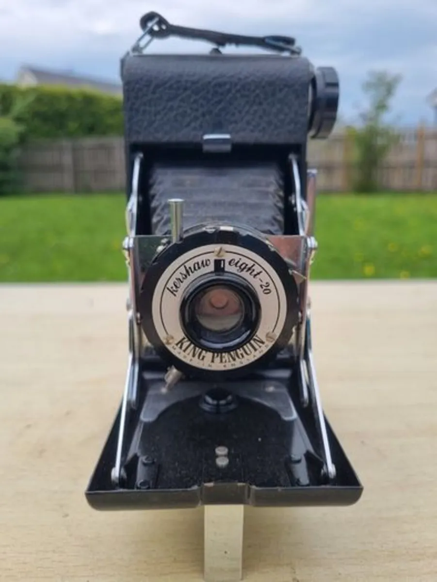Vintage Kershaw eight-20 King  folding  camera - Image 1