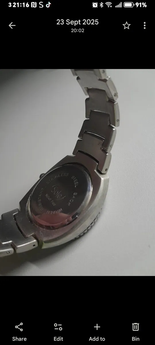Men's heavy watch needs battery - Image 2