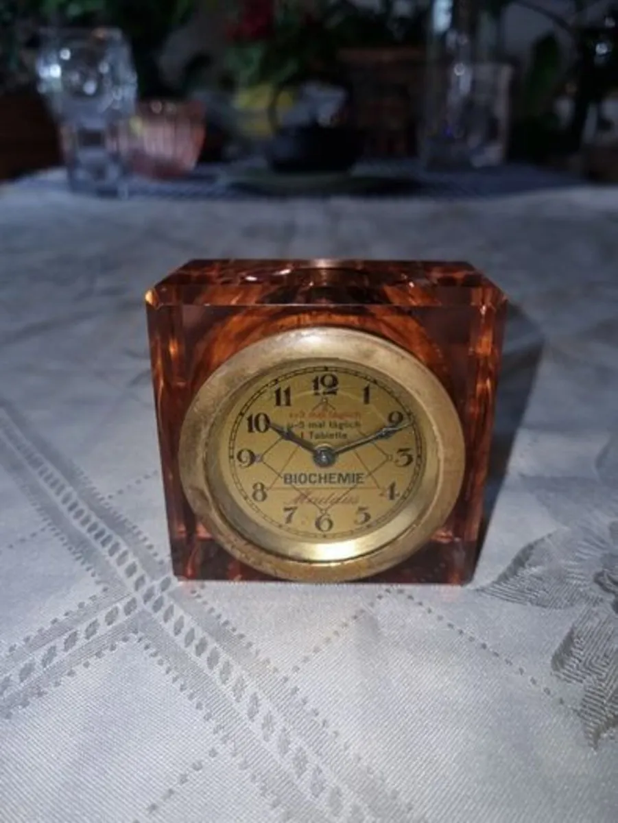 Art Deco Uranium Ruby Glas Body Desk Clock - Image 4