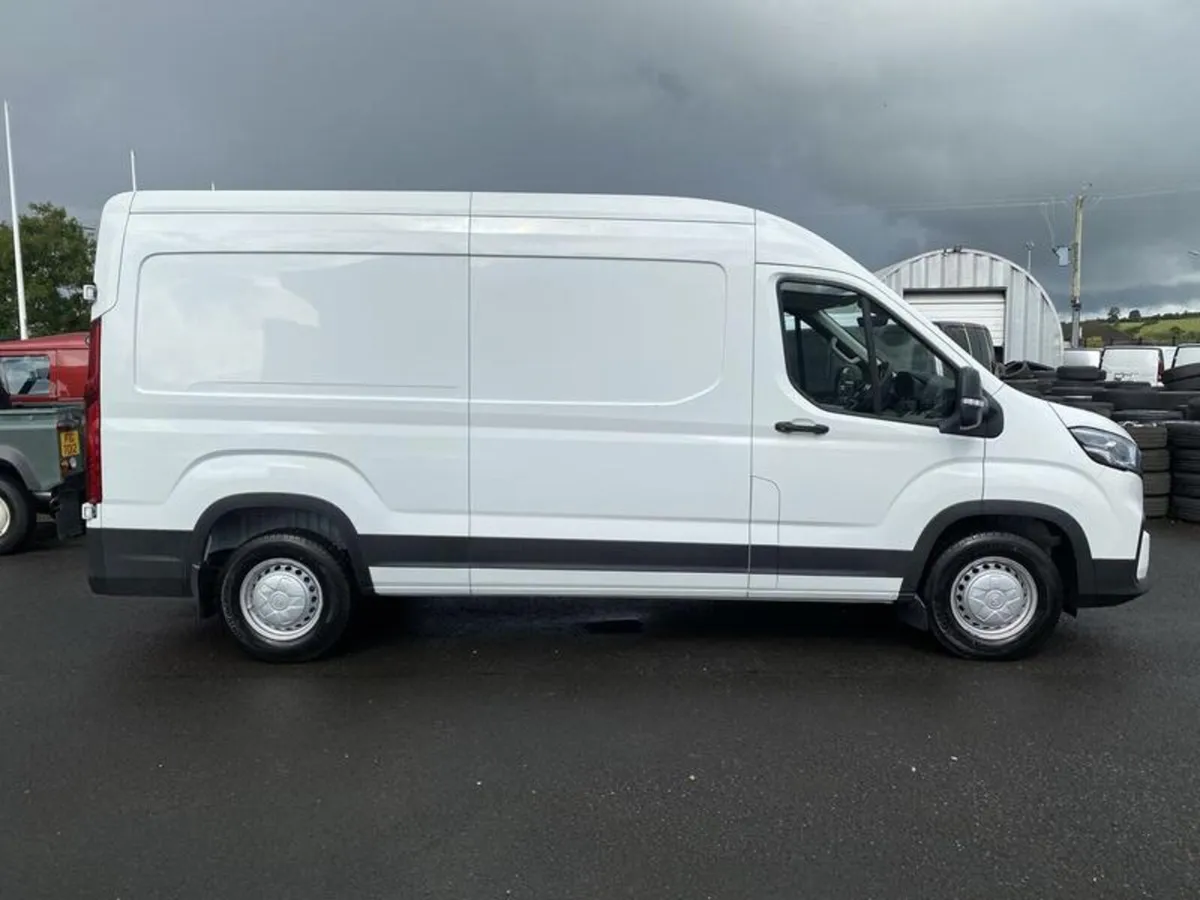 Maxus DELIVER 9 LWB  FWD 2.0 D20 150  Van - Image 4