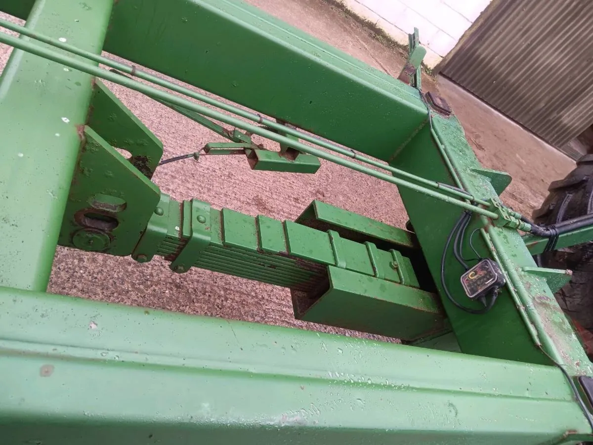 Grain trailer - Image 3