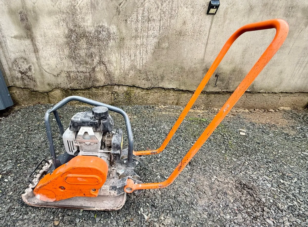 2022 Belle LC3214 Honda 300mm / 12” Wacker Plate - Image 2