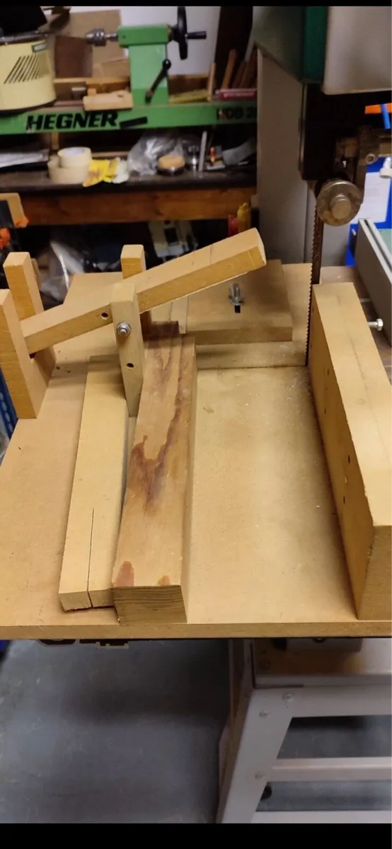 Record power bandsaw. I2”.  Single phase & blades - Image 2