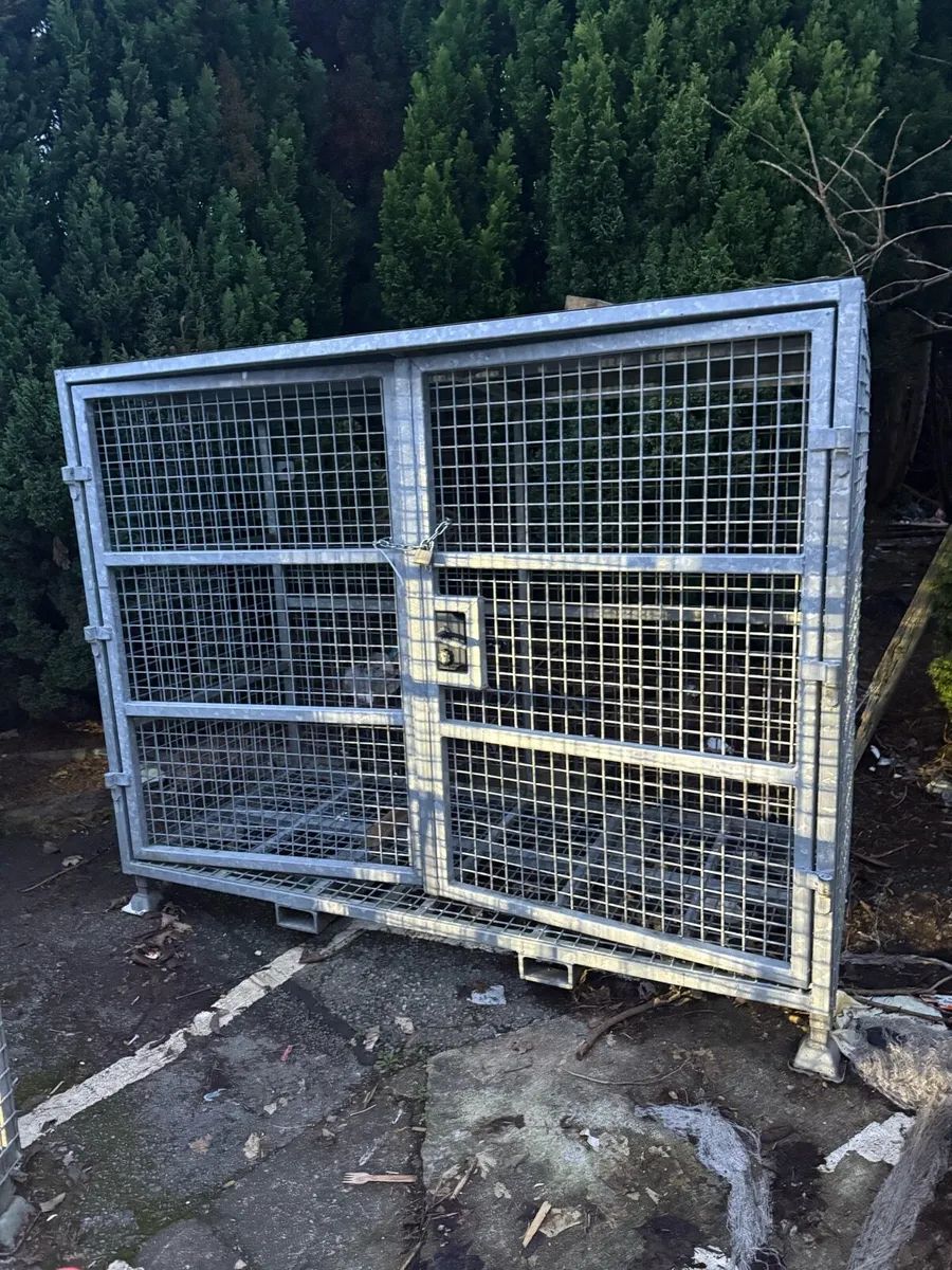 METAL CAGES X2 - Image 2