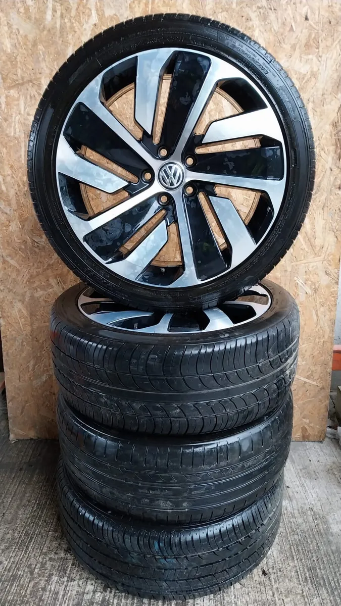 2019 Volkswagen Arteon 19" Alloy Wheels 245/40R19 - Image 2