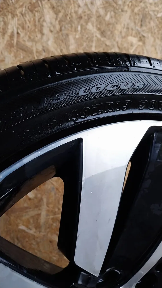 2019 Volkswagen Arteon 19" Alloy Wheels 245/40R19 - Image 4