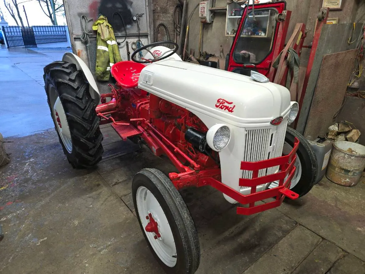 Ford 8n vintage tractor - Image 1